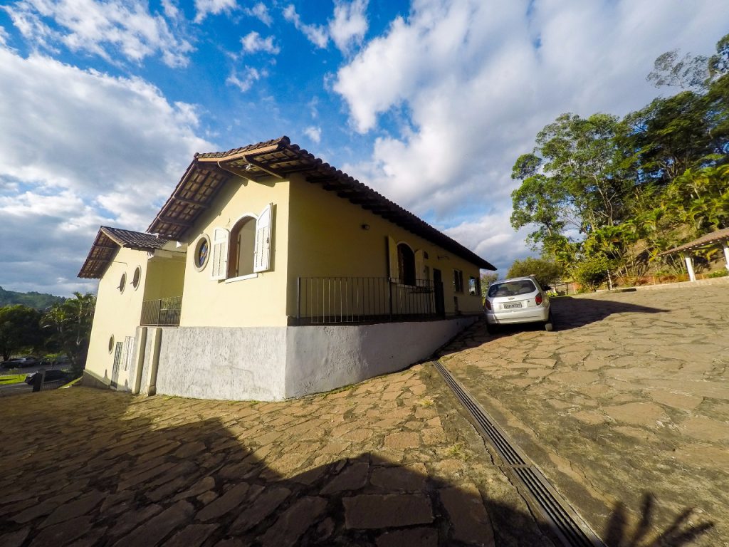 La Villa Residencial Sênior — fachada da casa colonial